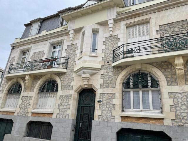 Le Charmant 图尔 外观 照片